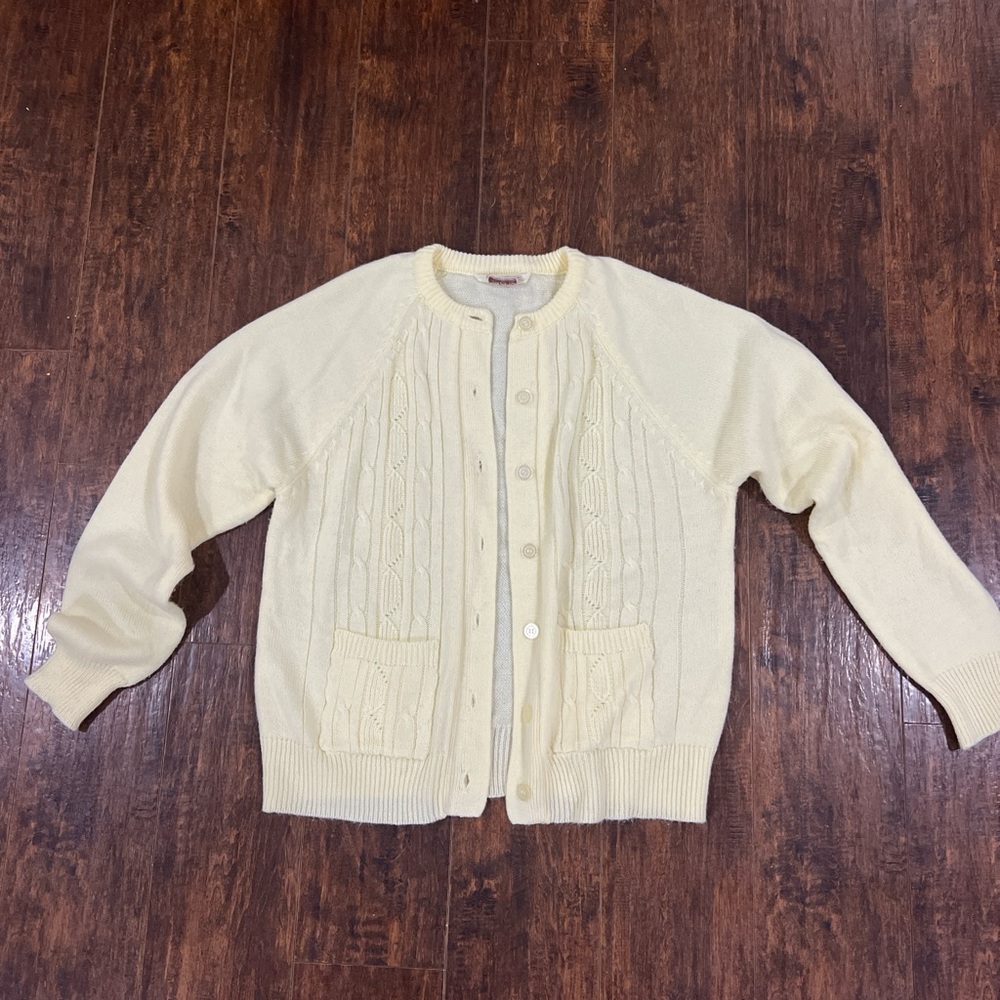 Vintage Lazarus Women's Light Yellow Cable-Knit Button Cardigan With Pockets